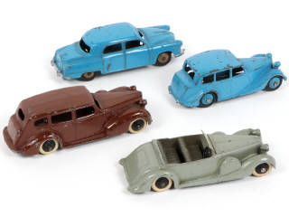 Lot 351 - DINKY TOYS (GB) (4)