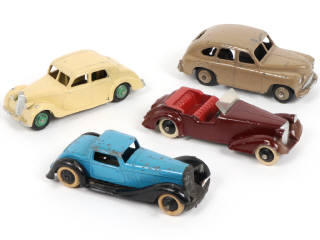 Lot 352 - DINKY TOYS (GB) (4)