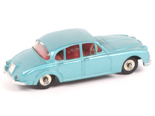 Lot 261 - DINKY TOYS (GB) (1)