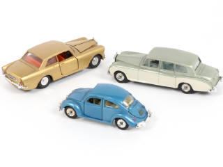 Lot 329 - DINKY TOYS (GB) (3)