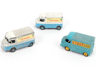 Lot 420 - DINKY TOYS (FRANCE) (3)