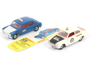 Lot 304 - DINKY TOYS (GB) (2)