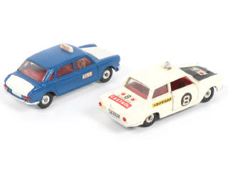 Lot 304 - DINKY TOYS (GB) (2)