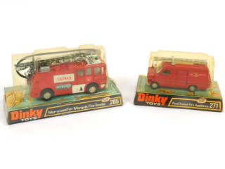 Lot 321 - DINKY TOYS (GB) (2)