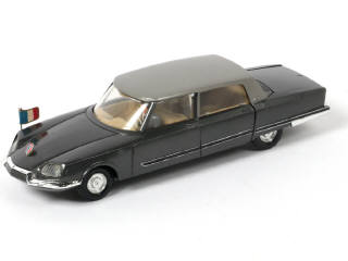 Lot 373 - DINKY TOYS (FRANCE) (1)