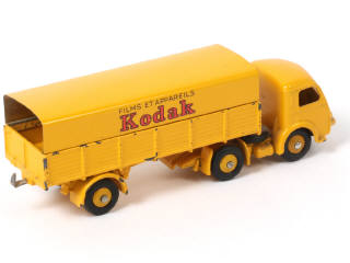 Lot 380 - DINKY TOYS (FRANCE) (1)