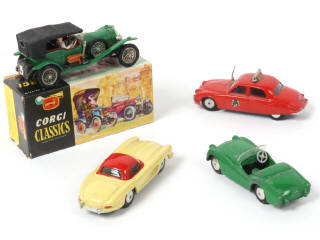 Lot 163 - CORGI TOYS (GB) (4)