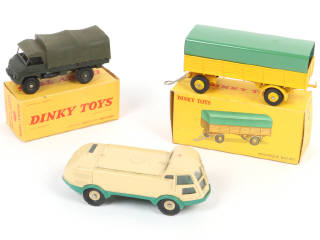 Lot 423 - DINKY TOYS (FRANCE) (3)