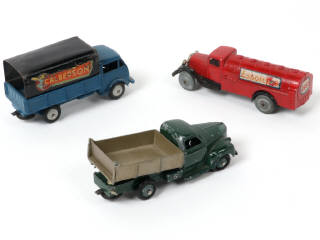 Lot 419 - DINKY TOYS (FRANCE) (3)