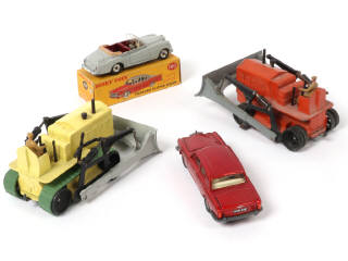 Lot 349 - DINKY TOYS (GB) (4)