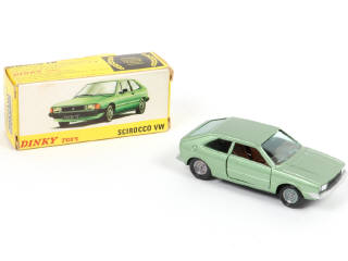 Lot 378 - DINKY TOYS (FRANCE) (1)