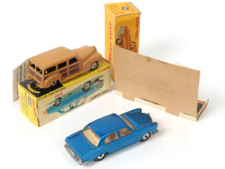Lot 308 - DINKY TOYS (GB) (2)