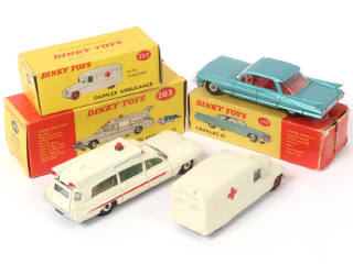 Lot 335 - DINKY TOYS (GB) (3)