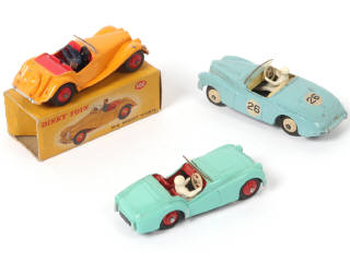 Lot 341 - DINKY TOYS (GB) (3)