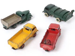 Lot 429 - DINKY TOYS (FRANCE) (4)