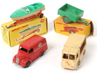 Lot 347 - DINKY TOYS (GB) (4)