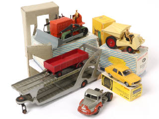 Lot 430 - DINKY TOYS (FRANCE) (5)