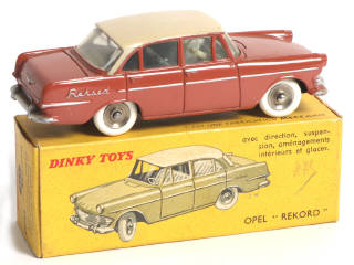 Lot 345 - DINKY TOYS (FRANCE) (1)