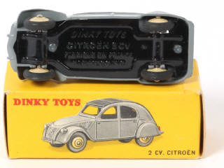 Lot 339 - DINKY TOYS (FRANCE) (1)