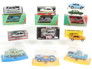 Lot 80 - DIVERS (12)