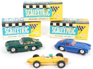 Lot 22 - SCALEXTRIC (FRANCE) (3)
