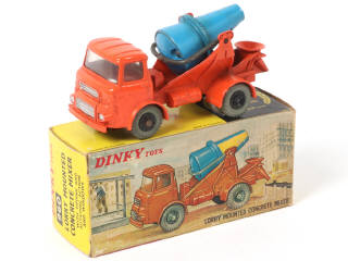 Lot 282 - DINKY TOYS (GB) (1)