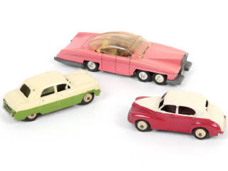 Lot 310 - DINKY TOYS (GB) (3)