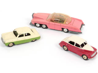 Lot 310 - DINKY TOYS (GB) (3)