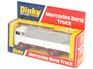 Lot 284 - DINKY TOYS (GB) (1)