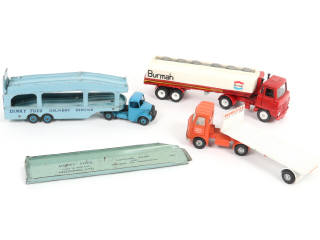 Lot 312 - DINKY TOYS (GB) (3)