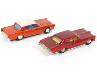 Lot 305 - DINKY TOYS (GB) (2)