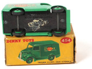 Lot 275 - DINKY TOYS (GB) (1)