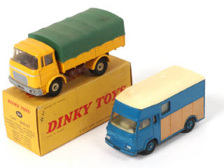 Lot 392 - DINKY TOYS (FRANCE) (2)