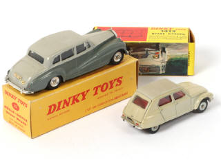 Lot 390 - DINKY TOYS (FRANCE) (2)