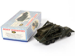 Lot 377 - DINKY TOYS (FRANCE) (1)