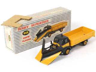 Lot 281 - DINKY TOYS (GB) (1)