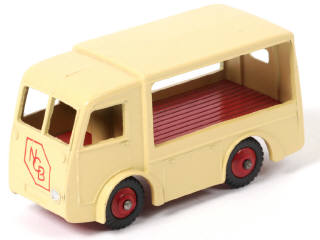 Lot 255 - DINKY TOYS (GB) (1)