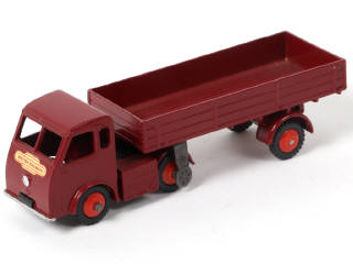 Lot 257 - DINKY TOYS (GB) (1)