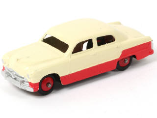 Lot 253 - DINKY TOYS (GB) (1)