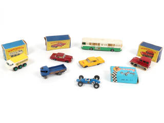 Lot 73 - DIVERS (7)