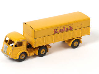 Lot 370 - DINKY TOYS (FRANCE) (1)