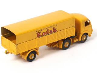 Lot 370 - DINKY TOYS (FRANCE) (1)