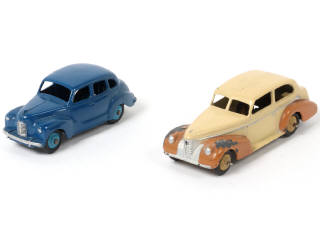 Lot 287 - DINKY TOYS (GB) (2)