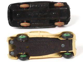 Lot 289 - DINKY TOYS (GB) (2)