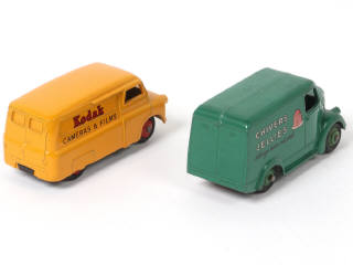 Lot 298 - DINKY TOYS (GB) (2)