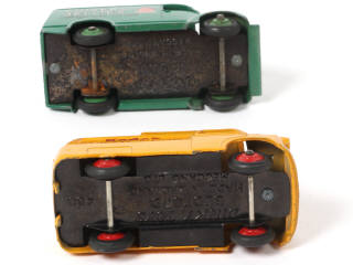 Lot 298 - DINKY TOYS (GB) (2)