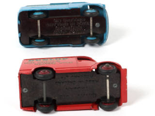 Lot 296 - DINKY TOYS (GB) (2)