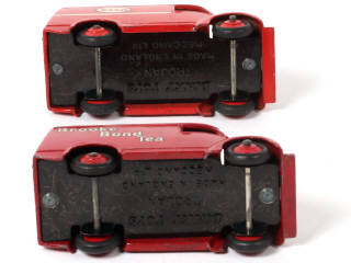 Lot 297 - DINKY TOYS (GB) (2)