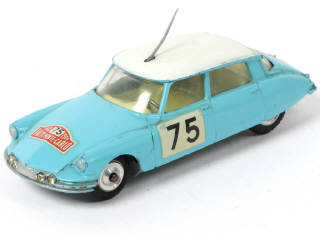 Lot 134 - CORGI TOYS (GB) (1)