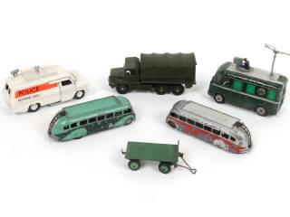 Lot 329 - DINKY TOYS (6)